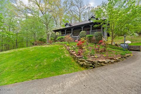 11324 Berry Hill Dr, Knoxville, TN 37931