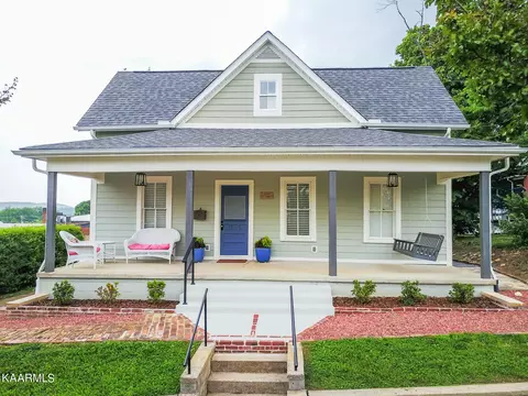 204 A St, Lenoir City, TN 37771