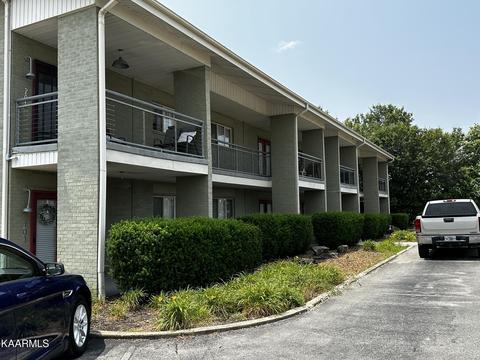 1045 E 10th St #206, Cookeville, TN 38501