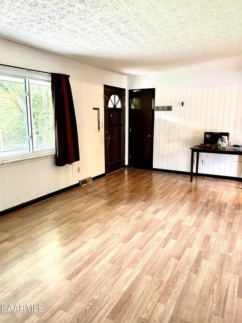 110 Maple Ln, Powell, TN 37849 photo 3