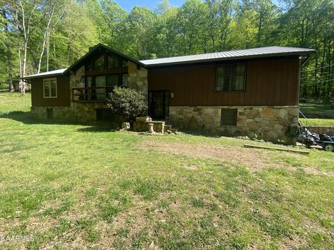 1139 Ridgeview Dr, Clinton, TN 37716