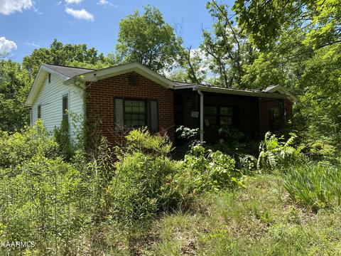 9033 Bud Hawkins Rd, Corryton, TN 37721