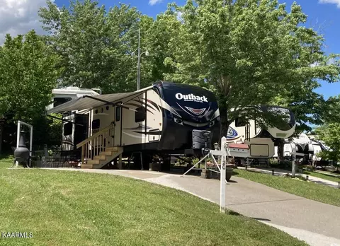 120 Tennessee 73, Townsend, TN 37882