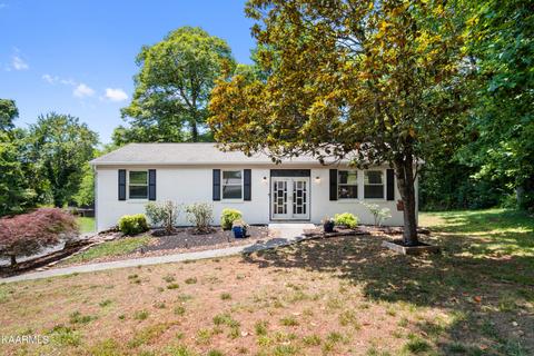 8917 Ripon Cir, Knoxville, TN 37923