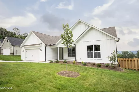 8130 Vassar Ln, Knoxville, TN 37938