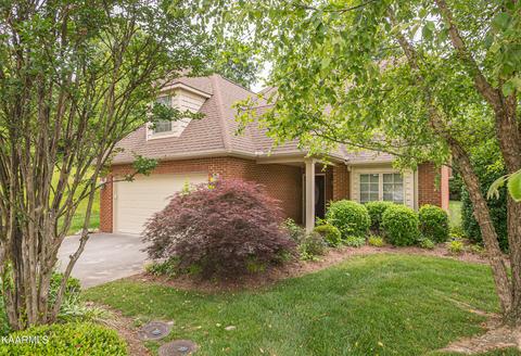 6114 Round Hill Ln, Knoxville, TN 37912