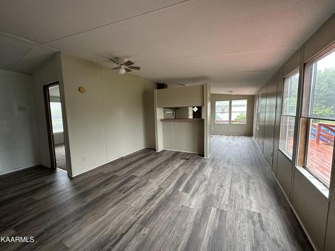 205 S 9th St, Middlesboro, KY 40965 photo 7