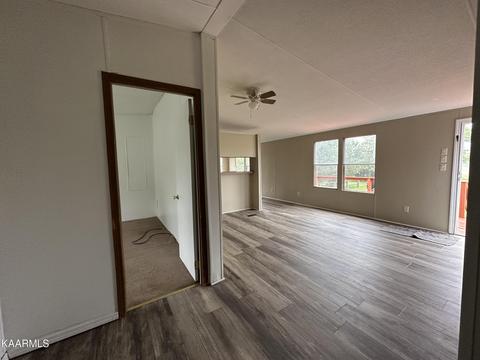 205 S 9th St, Middlesboro, KY 40965 photo 10