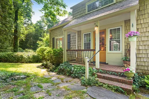 19 E Norris Rd, Norris, TN 37828