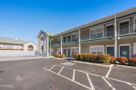 2743 Colonial Dr #201, Pigeon Forge, TN 37863