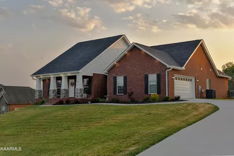 2855 Sagegrass Dr, Louisville, TN 37777