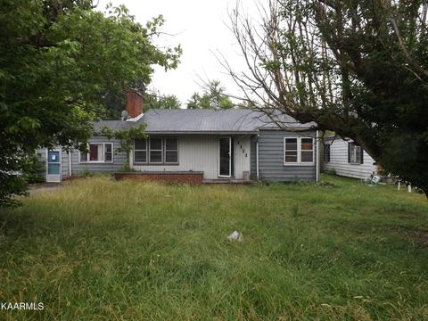 1111 Exeter Ave, Middlesboro, KY 40965 photo 2