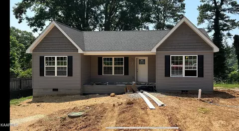 106 Pembroke Rd, Oak Ridge, TN 37830