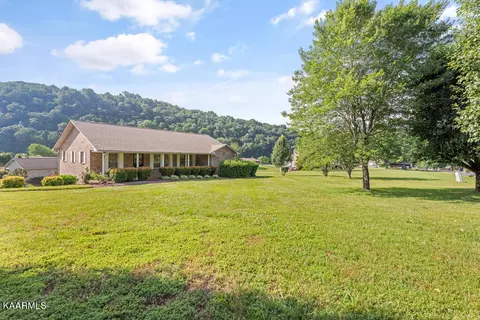314 Jones Ln, Clinton, TN 37716