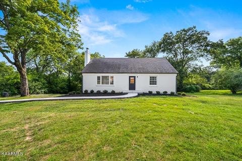 1305 Dartmouth Rd, Knoxville, TN 37914