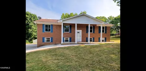929 Teakwood Rd, Knoxville, TN 37919