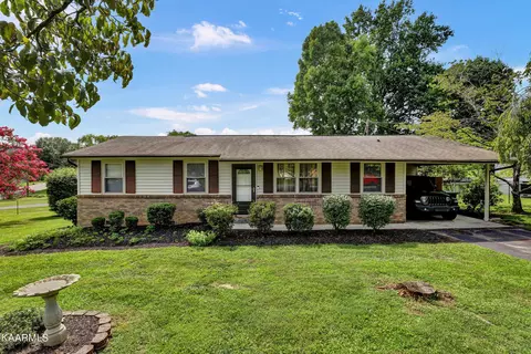 6517 E Garwood Cir, Knoxville, TN 37918