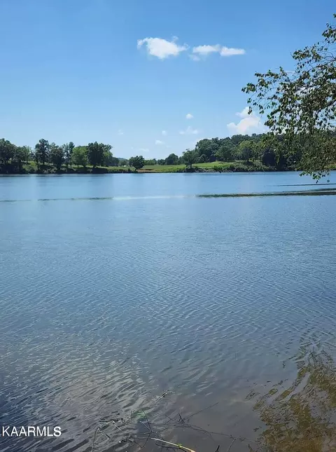 Valley Drive, Loudon, TN 37774