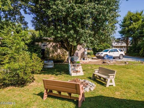 2638 New Blockhouse Rd, Maryville, TN 37803