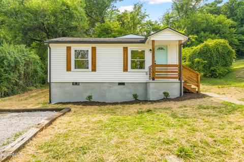 3317 Midway St, Knoxville, TN 37921