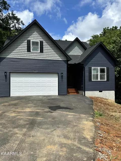 1529 Broad River Ln, Sevierville, TN 37876