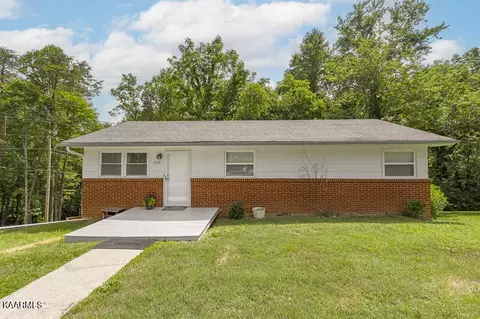 1056 E Skyline Dr, Morristown, TN 37813