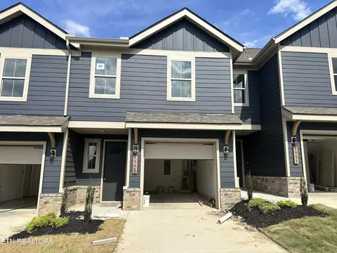 1709 Mountain Quail Cir, Maryville, TN 37801
