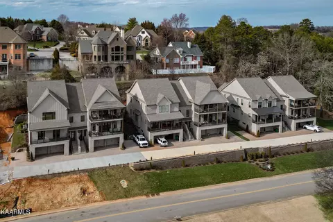 8951 Linksvue Dr, Knoxville, TN 37922