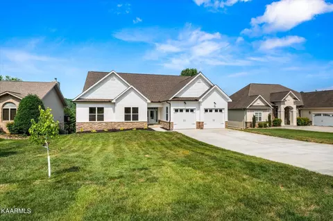 209 Oonoga Way, Loudon, TN 37774