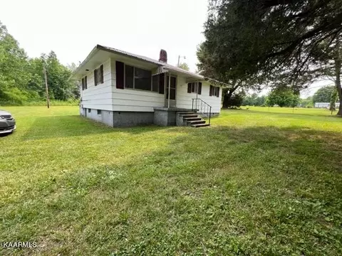 147 W Isham Rd, Winfield, TN 37892