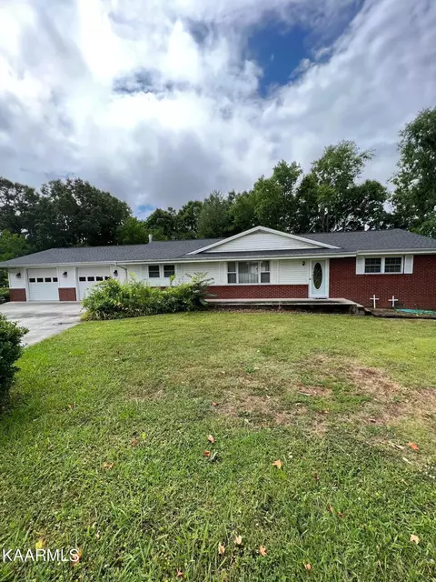 474 Sequoyah Dr, Newport, TN 37821