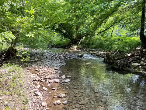 00 Indian Creek Rd, Thorn Hill, TN 37881