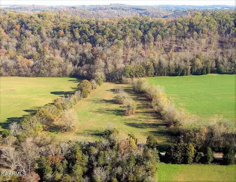 601 Paint Rock Valley Rd, Philadelphia, TN 37846