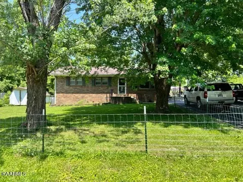 206 E Tayes Ave, Monterey, TN 38574