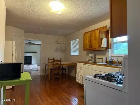 138 Monte Vista Rd, Ewing, VA 24248 photo 9
