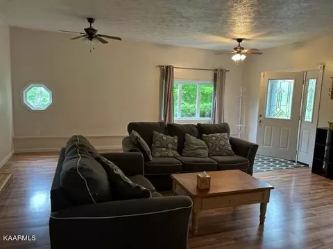 138 Monte Vista Rd, Ewing, VA 24248 photo 6
