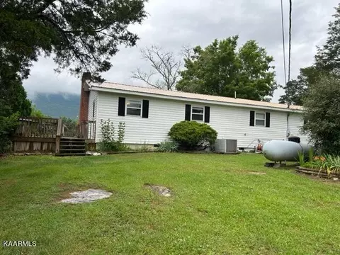 138 Monte Vista Rd, Ewing, VA 24248 photo 3