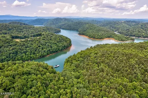 Oak Grove Lane, Rocky Top, TN 37769