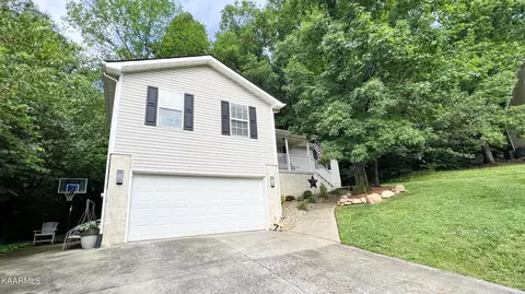 7026 Stanfort Ln, Knoxville, TN 37918