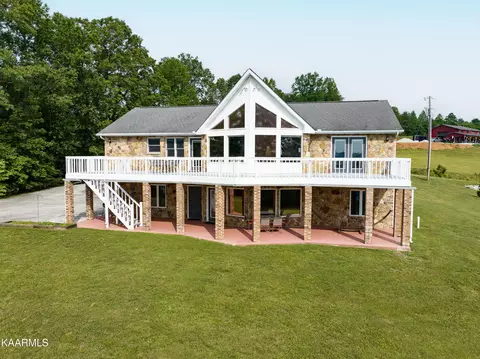 419 Mariner Point Rd, La Follette, TN 37766