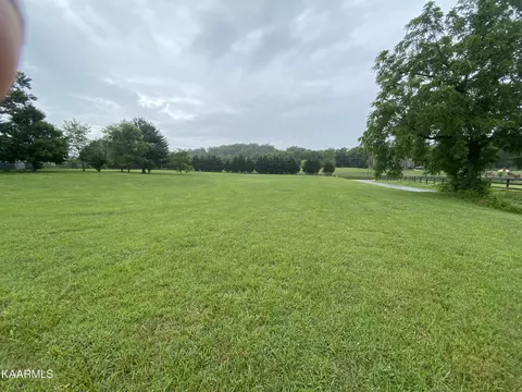 9103 Millertown Pike, Mascot, TN 37806