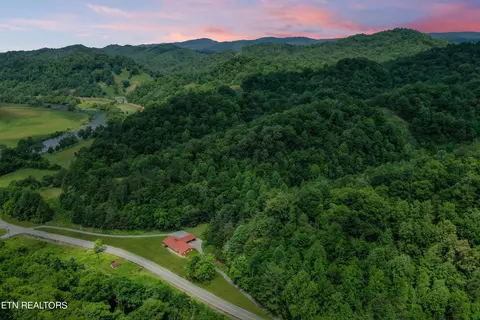 2631 Kyles Ford Hwy, Sneedville, TN 37869
