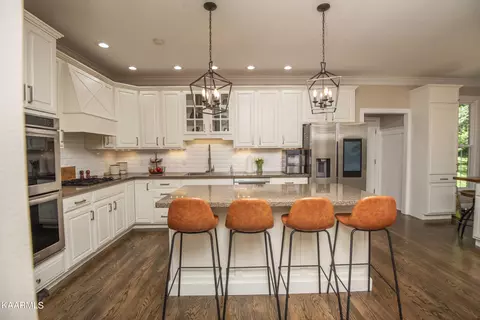 524 Oak Landing Ln, Farragut, TN 37934