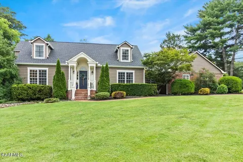 918 N Briarcliff Cir, Maryville, TN 37803