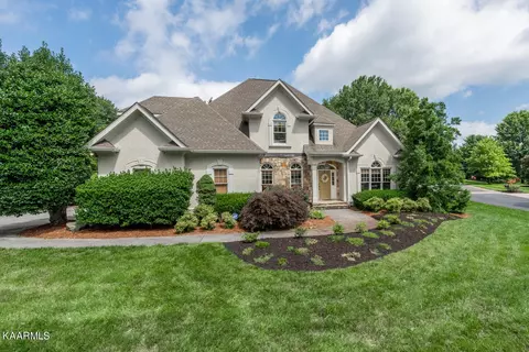 9201 Center Court Way, Knoxville, TN 37922