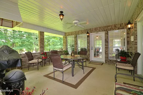 434 Meadow Creek Dr, Oneida, TN 37841 photo 12