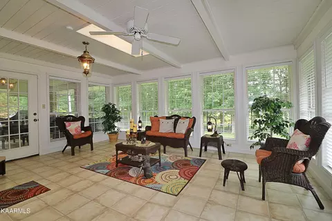 434 Meadow Creek Dr, Oneida, TN 37841 photo 13