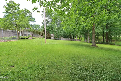 434 Meadow Creek Dr, Oneida, TN 37841 photo 19