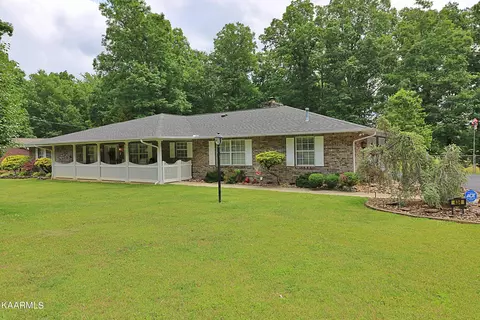 434 Meadow Creek Dr, Oneida, TN 37841 photo 3