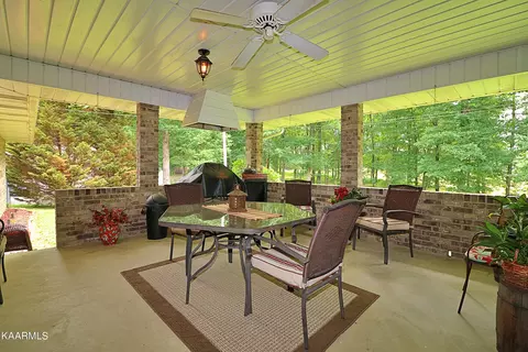 434 Meadow Creek Dr, Oneida, TN 37841 photo 10